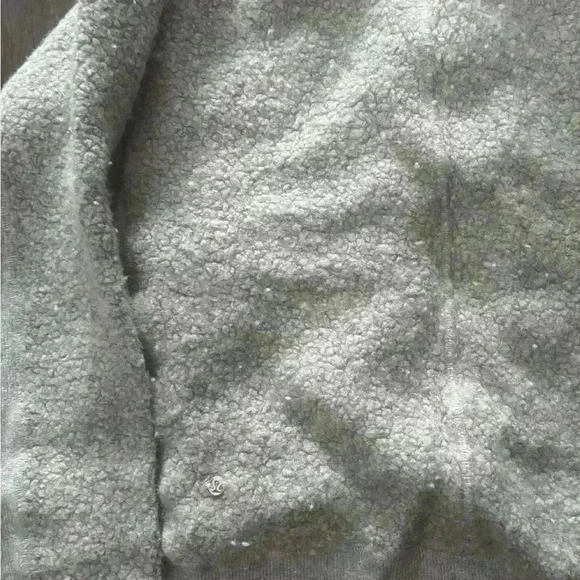 Lululemon  Stand Out Sherpa 1/2 Zip
Heathered Silver Spoon / Heathered Core - Picture 7 of 8
